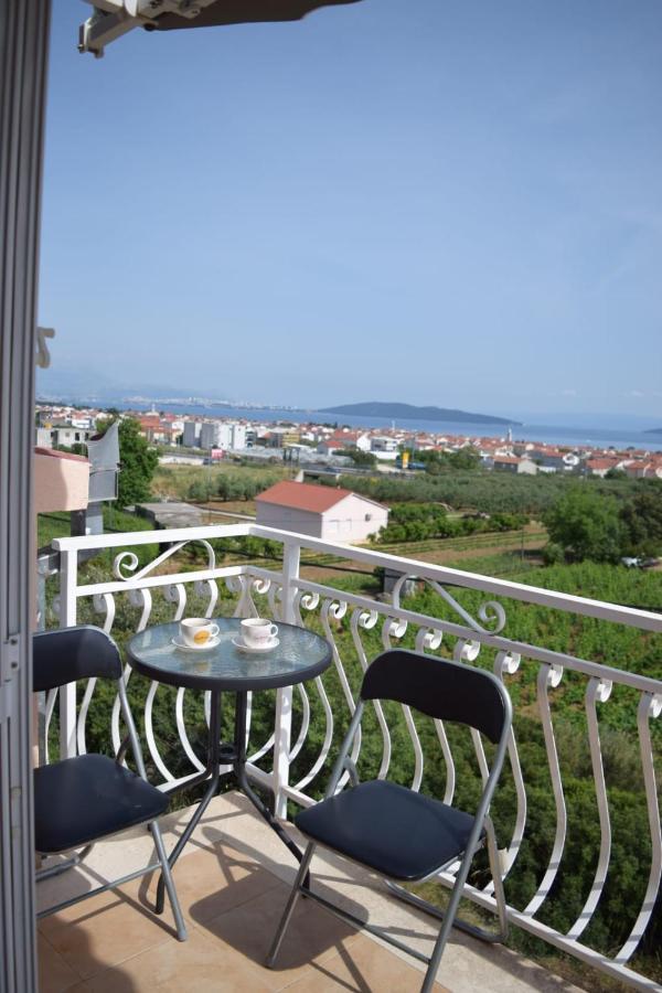 Apartments Marta Кастель-Нови Экстерьер фото