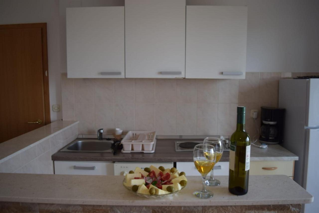 Apartments Marta Кастель-Нови Экстерьер фото
