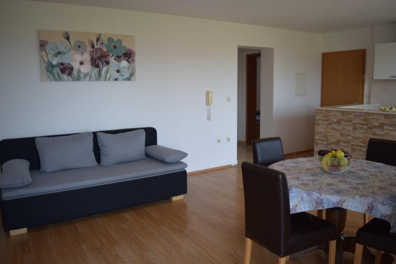 Apartments Marta Кастель-Нови Экстерьер фото