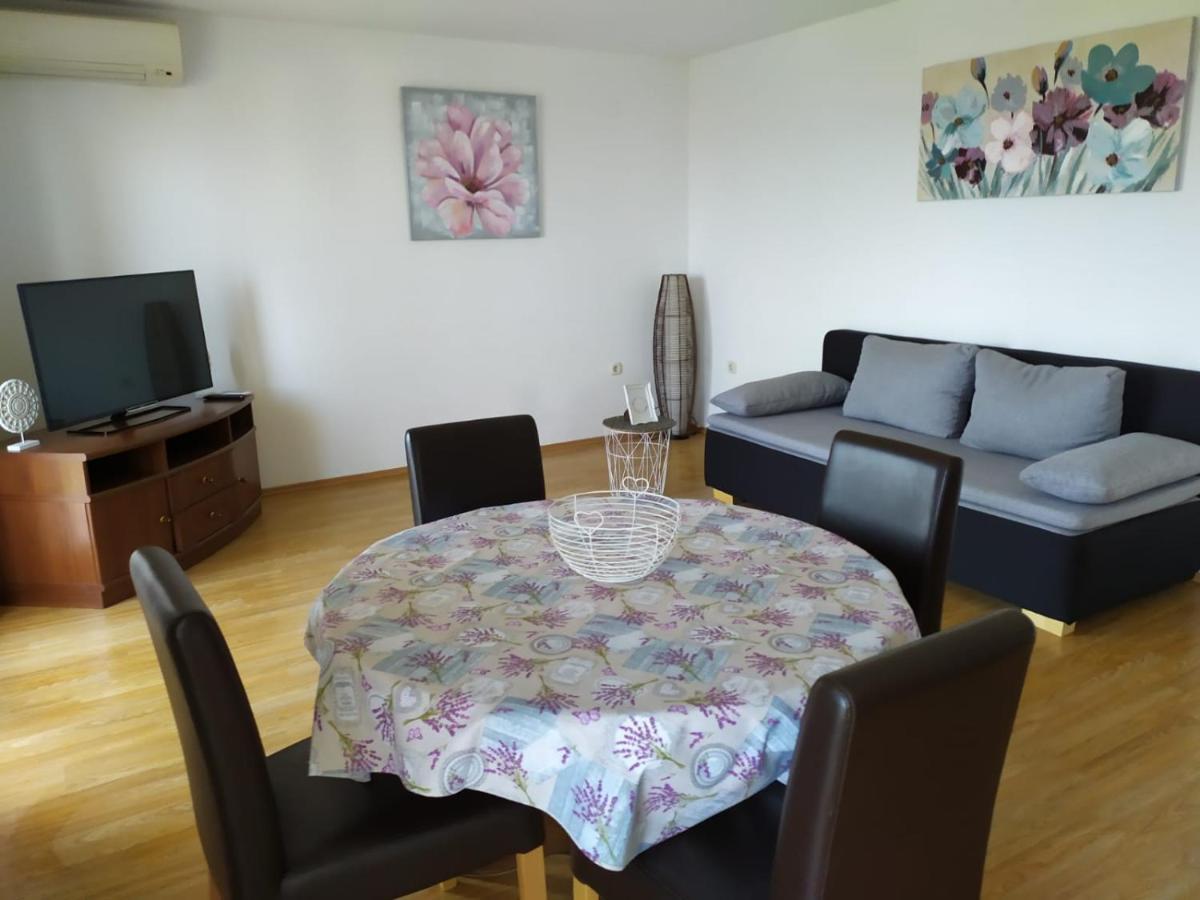 Apartments Marta Кастель-Нови Экстерьер фото