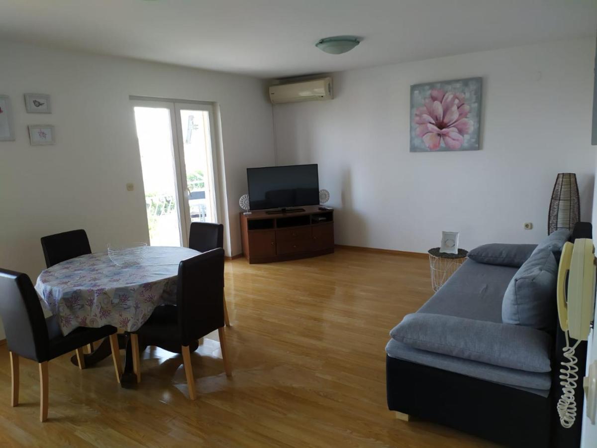 Apartments Marta Кастель-Нови Экстерьер фото